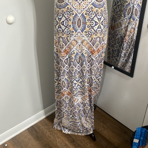 CYNTHIA ROWLEY FOR SAKS MAXI DRESS W/BUILT IN BRA RACERBACK STYLE - Picture 10 of 10